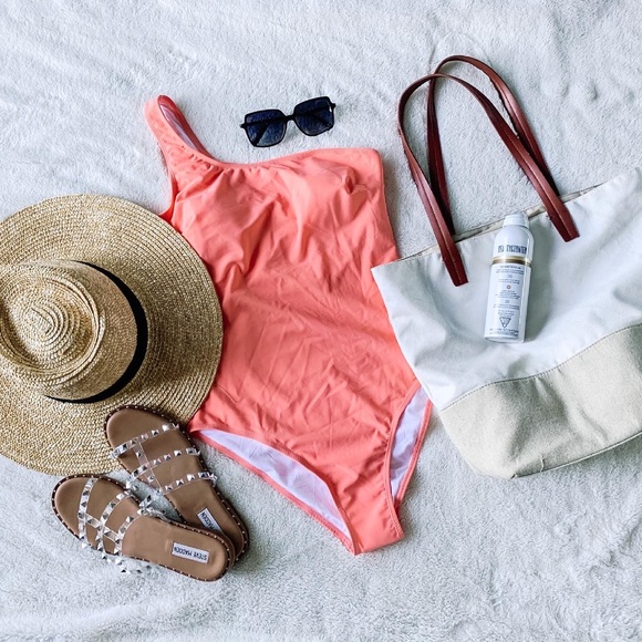 Cupshe one shoulder one piece NWT swimsuit - Picture 2 of 4